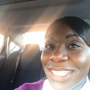 Meet your Posher, Candace